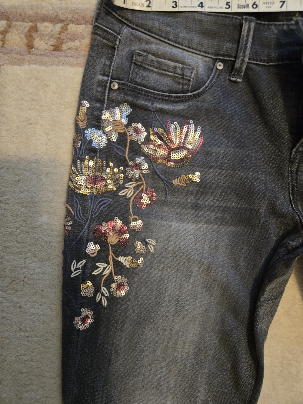 Jessica Simpson 26 Embellished Floral Embroidered Dark Gray Women's Jeans